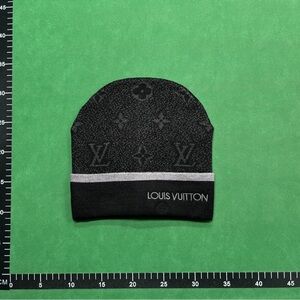 Louis Vuitton Monogram Black and Gray Beanie
